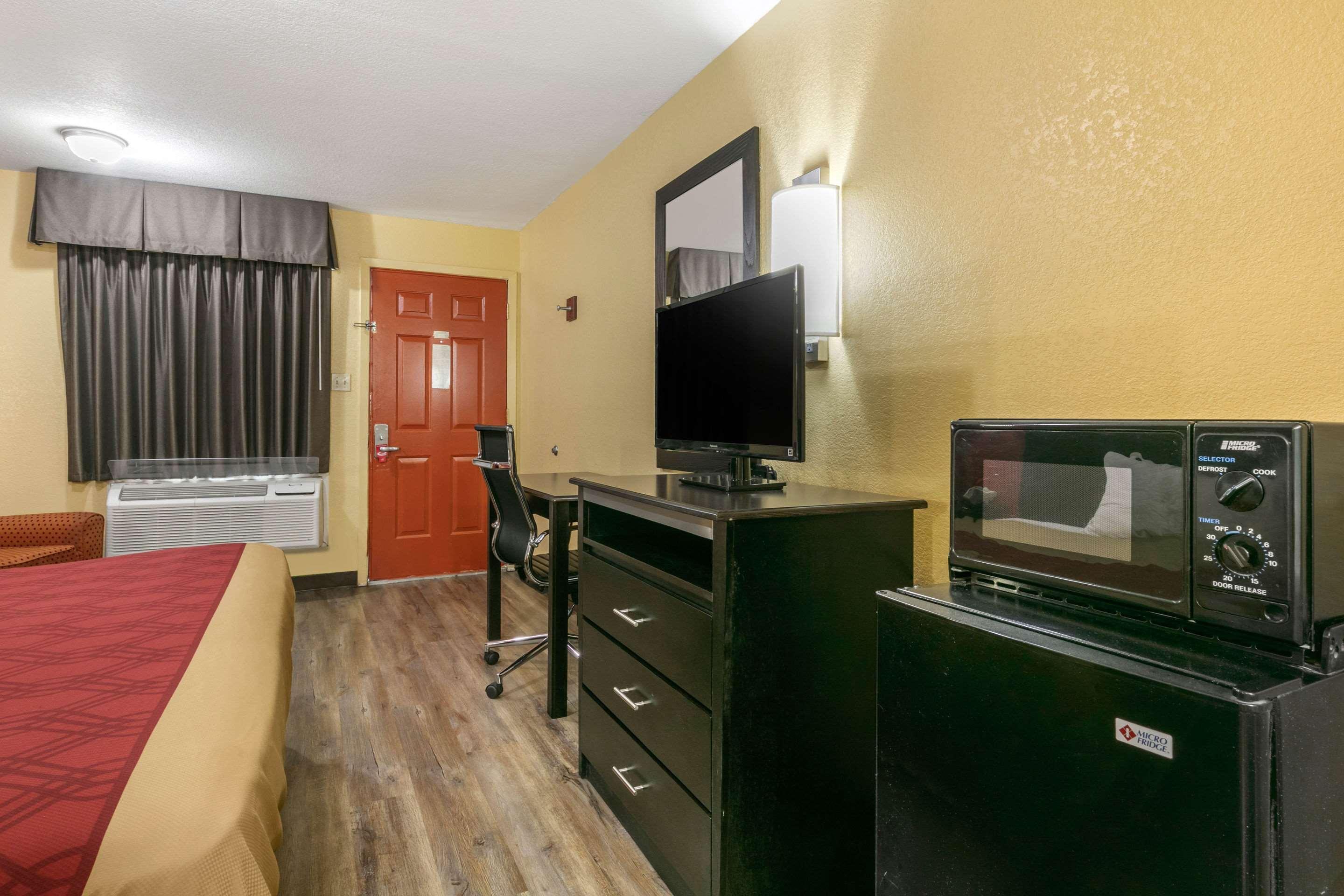 Econo Lodge Джонсборо Экстерьер фото