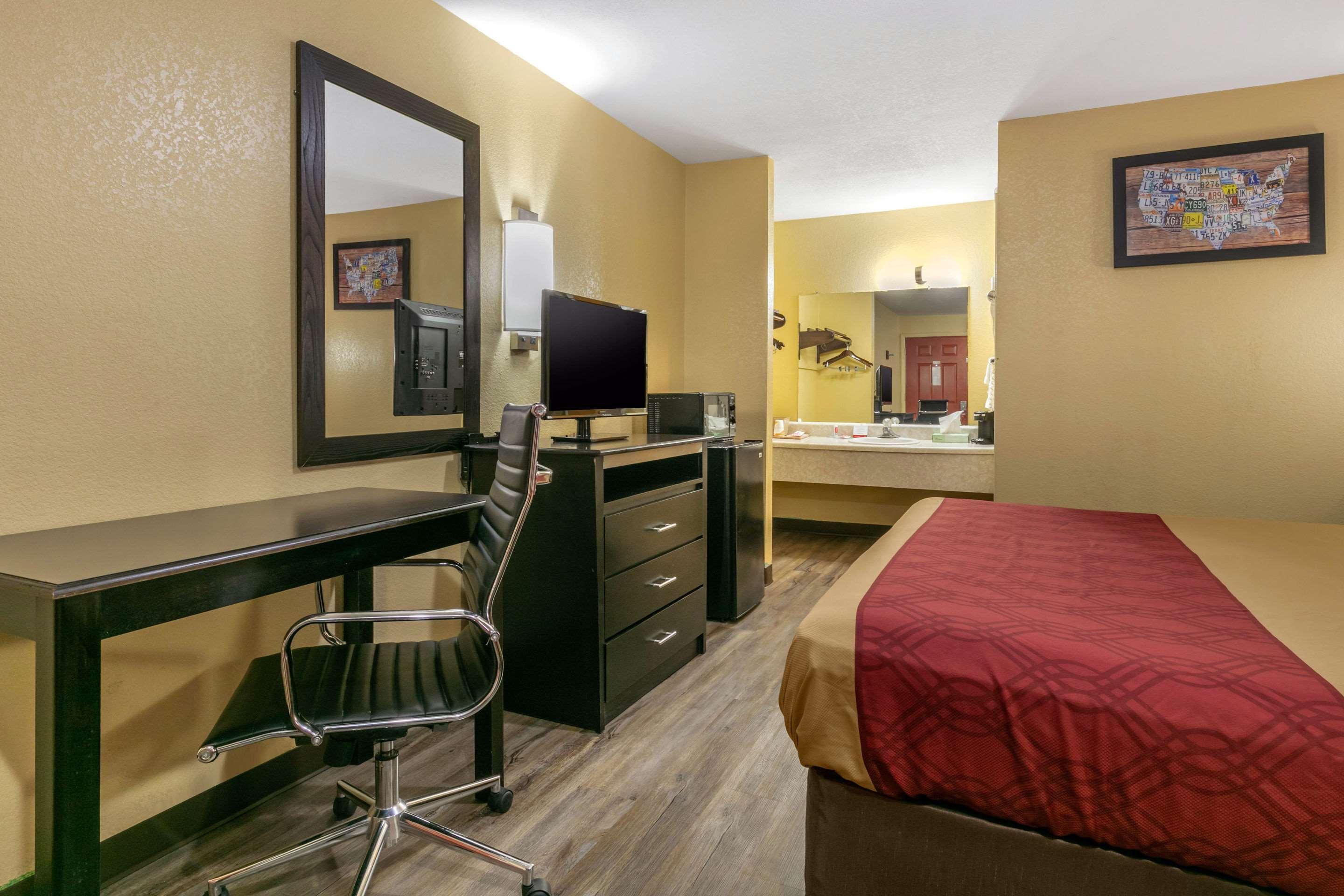 Econo Lodge Джонсборо Экстерьер фото
