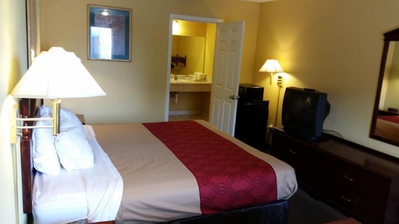 Econo Lodge Джонсборо Экстерьер фото