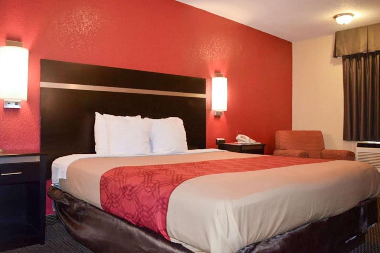 Econo Lodge Джонсборо Экстерьер фото